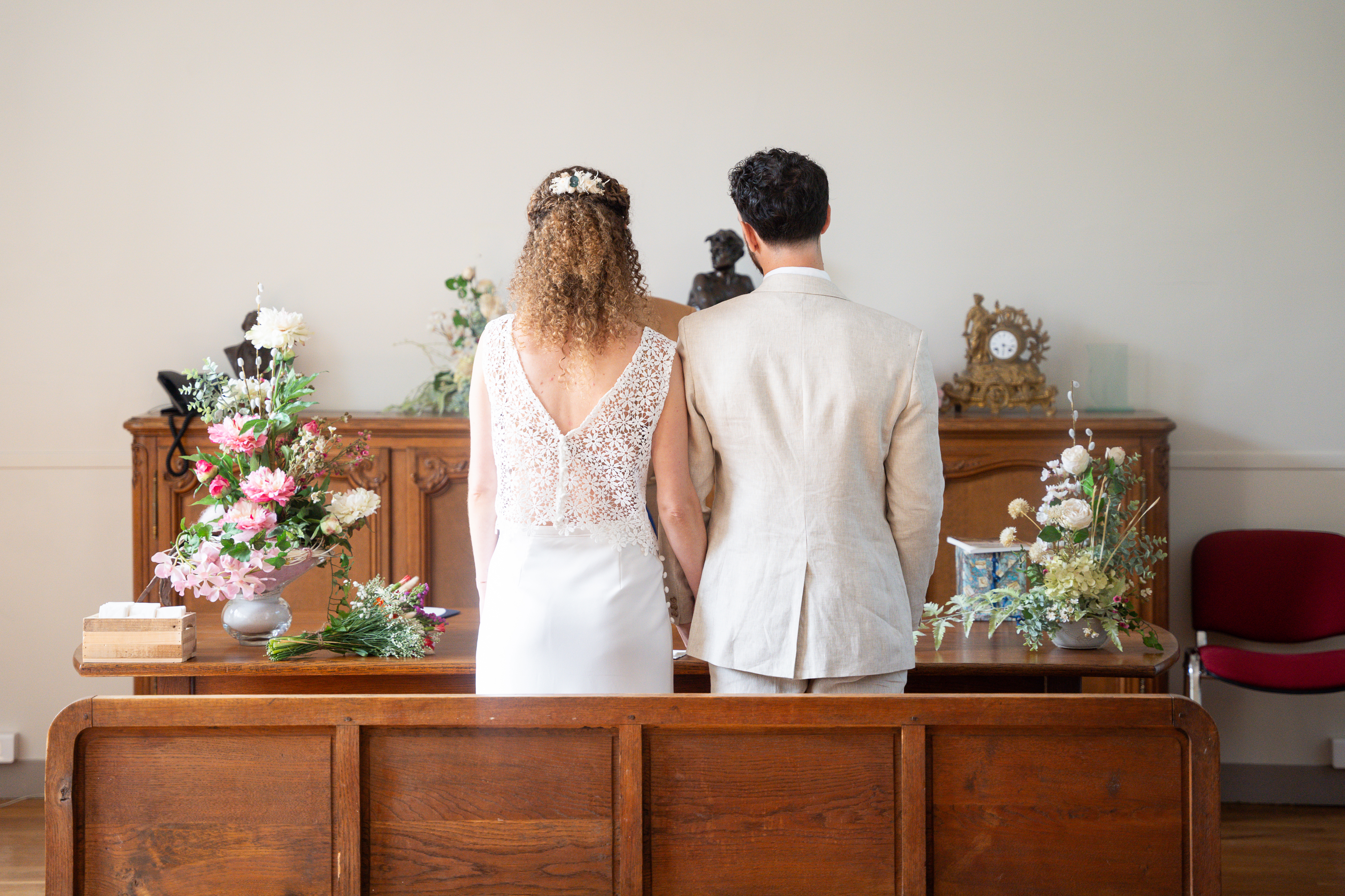 Couple de mariés - séance photo mariage romantique par Amel Martin Photographe