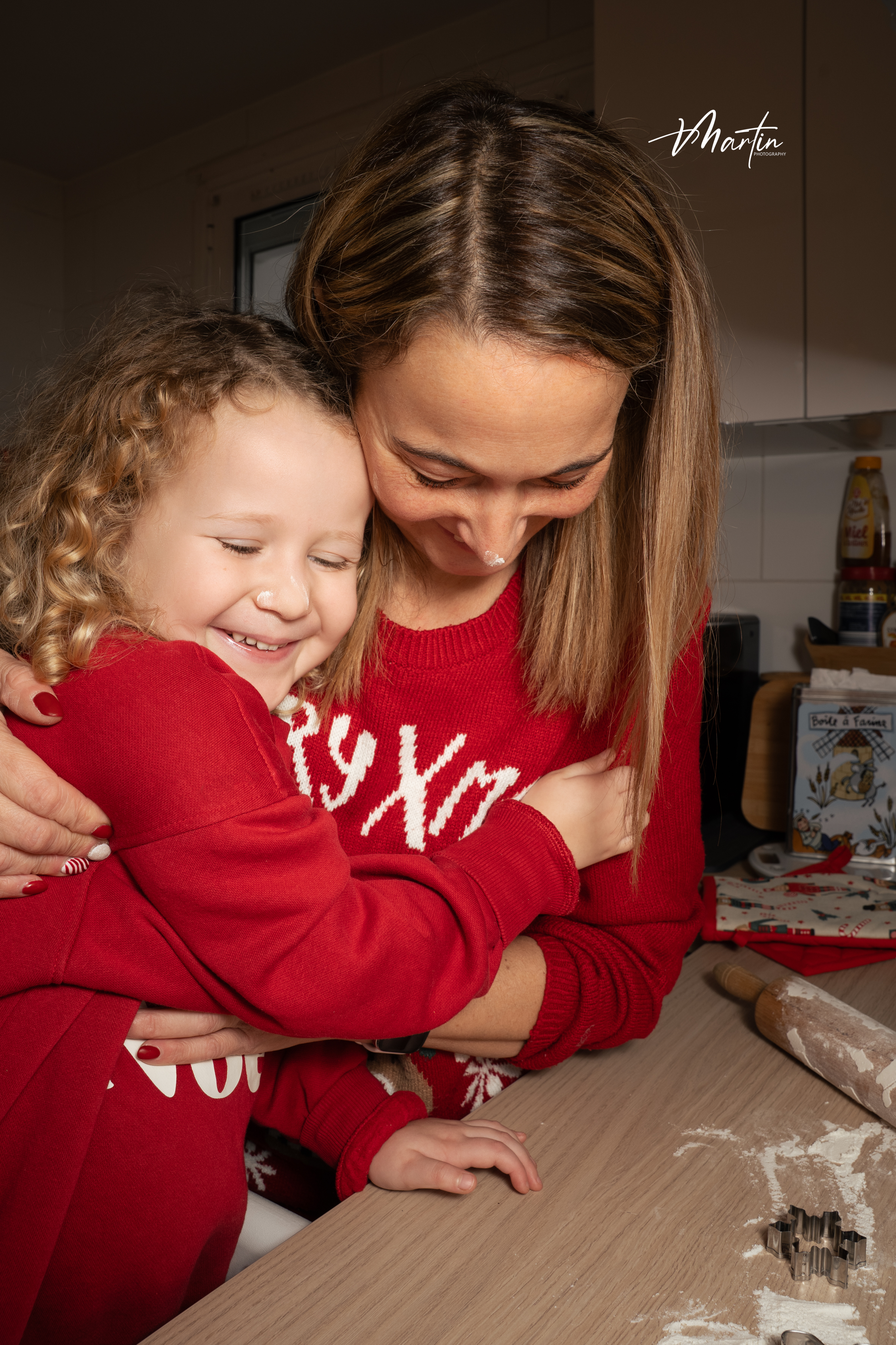 Séance photo famille - moments de complicité entre parents et enfants